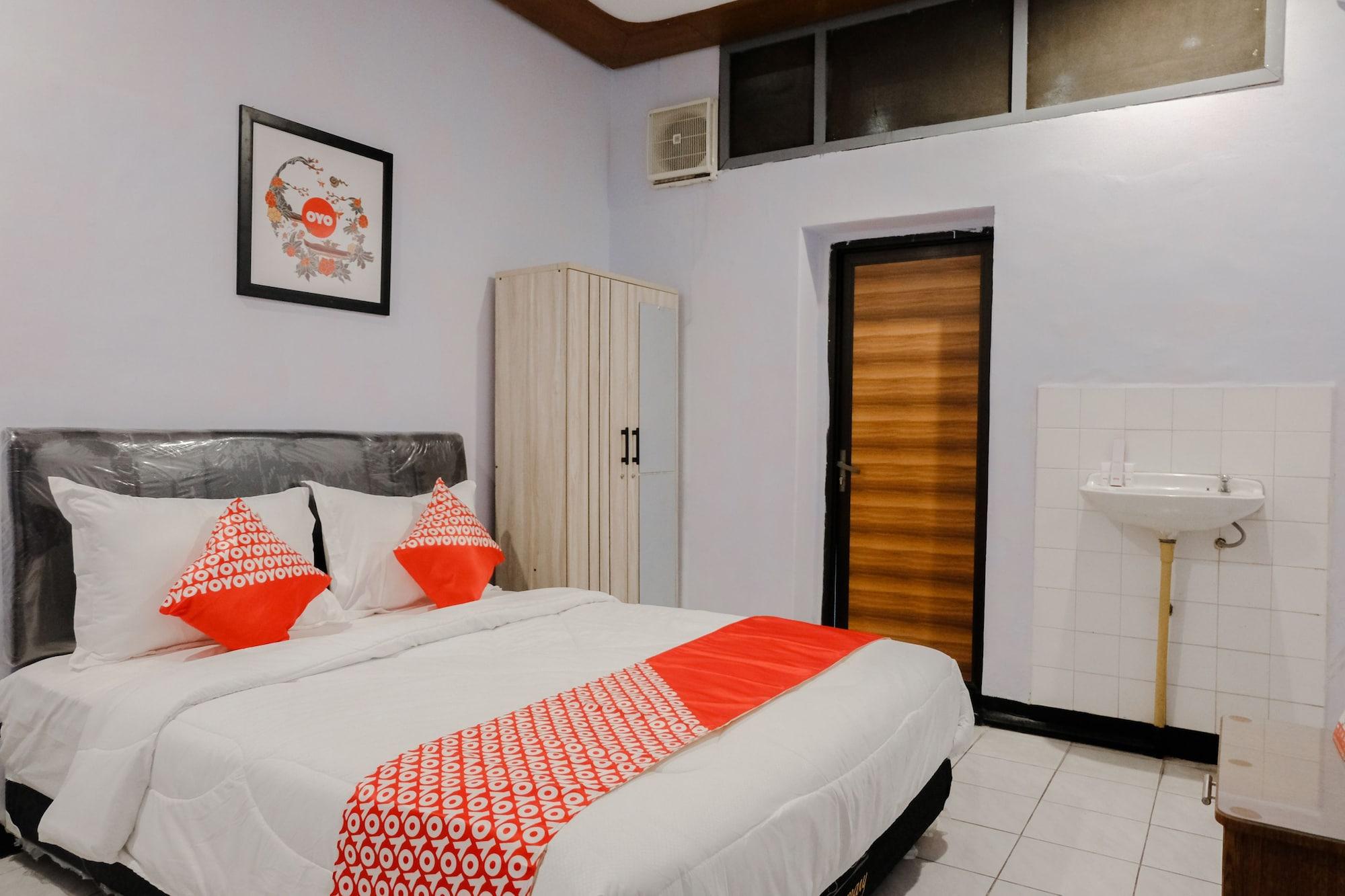 OYO 1036 Hotel Palem 1 Malang Exterior foto